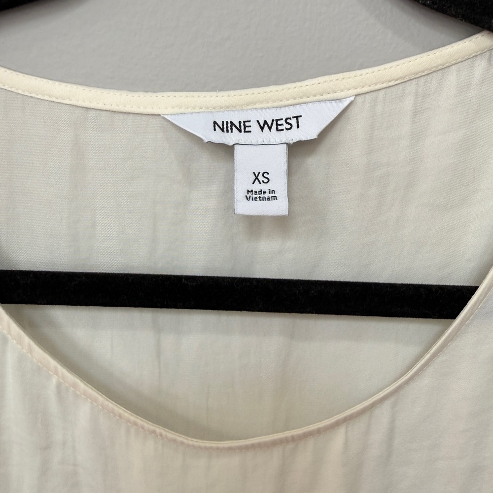 Nine West Ivory Short Sleeve Blouse